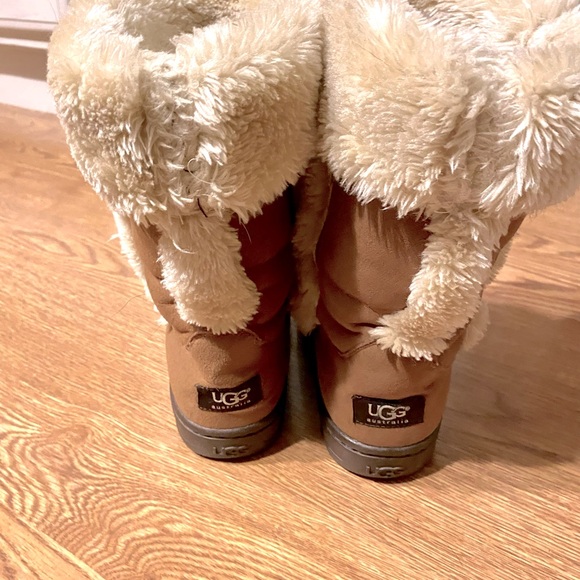 UGG Australia Sundance II Boots Short Women 8  8.5 EUC Chestnut - Picture 4 of 8